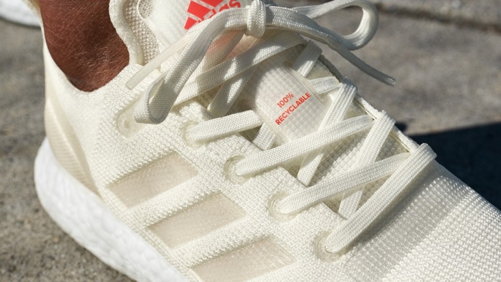 Les chaussures recyclables en PU de&nbsp;Adidas