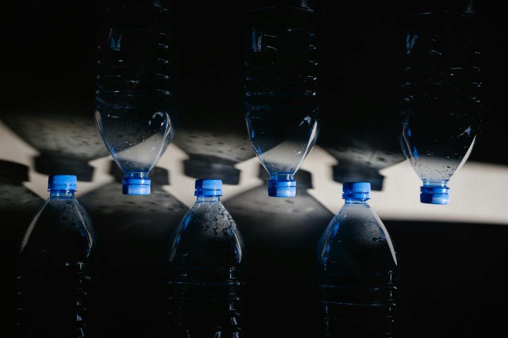 [DEBUNK] Les bouteilles en plastique libèrent-elles des perturbateurs endocriniens&nbsp;?